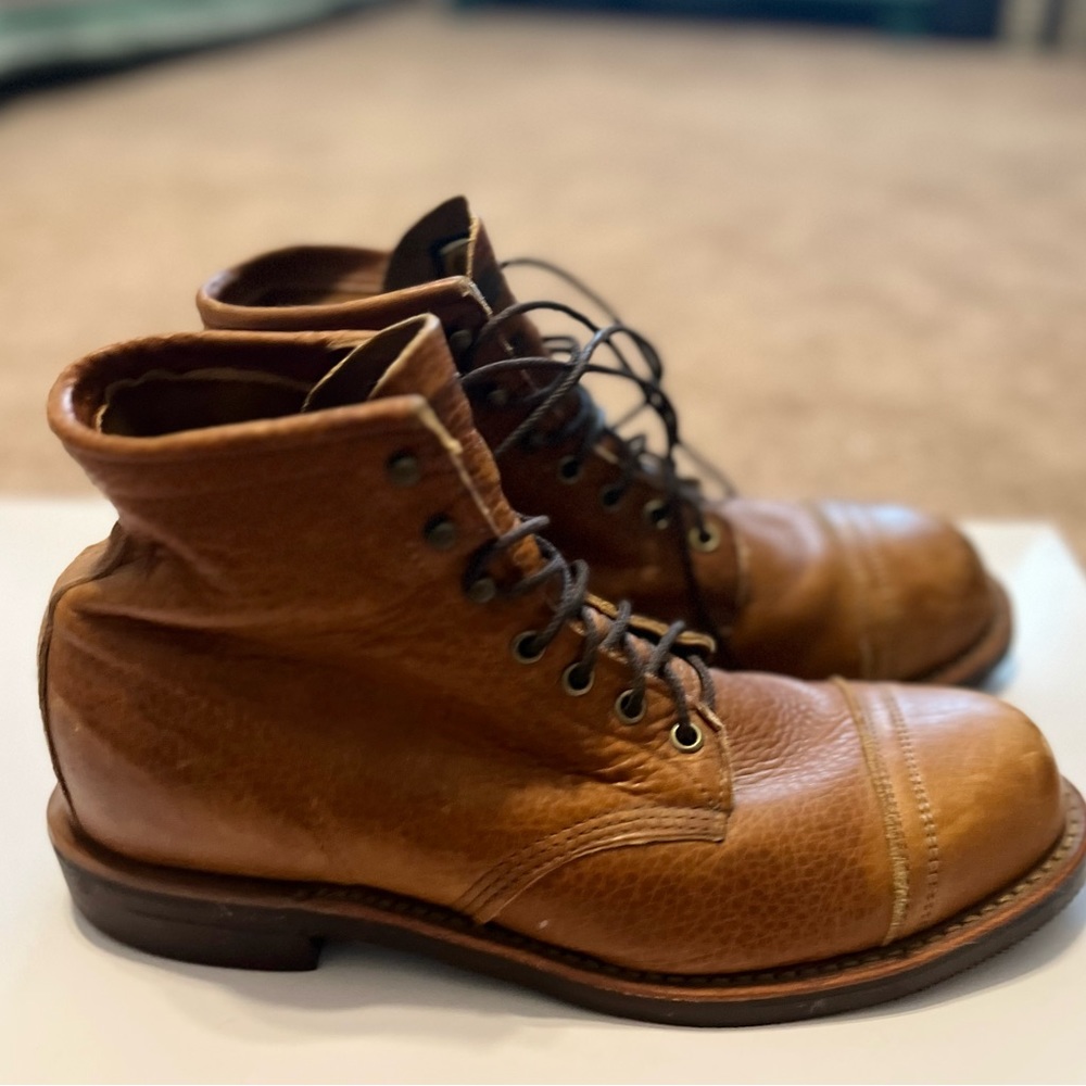 Chippewa Boots, leather with a Vibram sole, Men’s 10.5